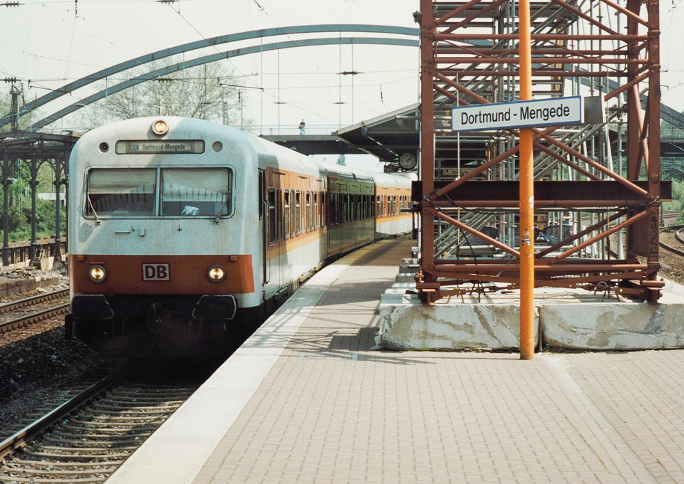 Ein Foto der ersten S-Bahn aus dem Jahr 1974