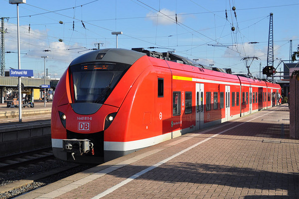 Ein Foto von der Linie S 8: Typ Alstom Coradia Continental